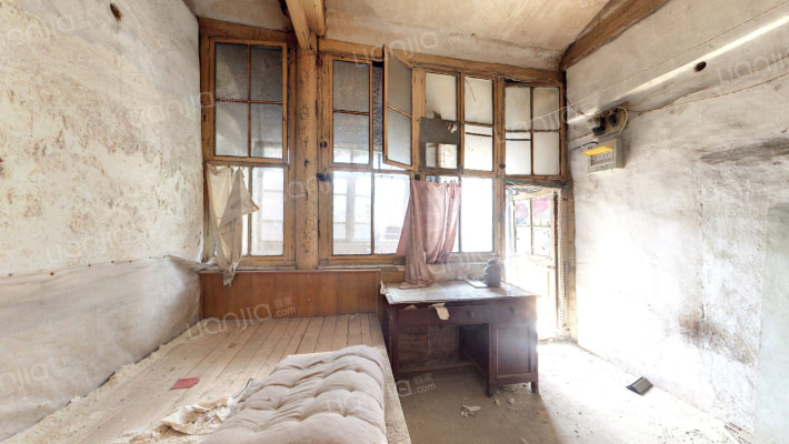 銮庆胡同二手房实景图