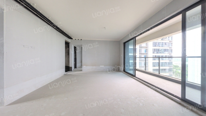 星河WORLD二期二手房实景图