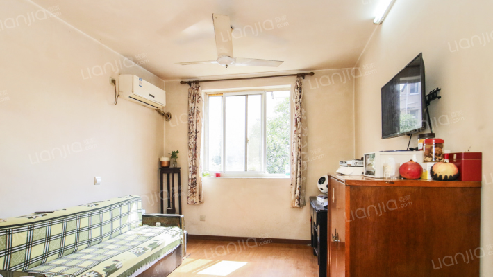 安顺路273号二手房实景图