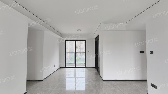 莞民投·和昌莞月湾二手房实景图