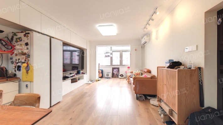 郑王坟212号院二手房实景图