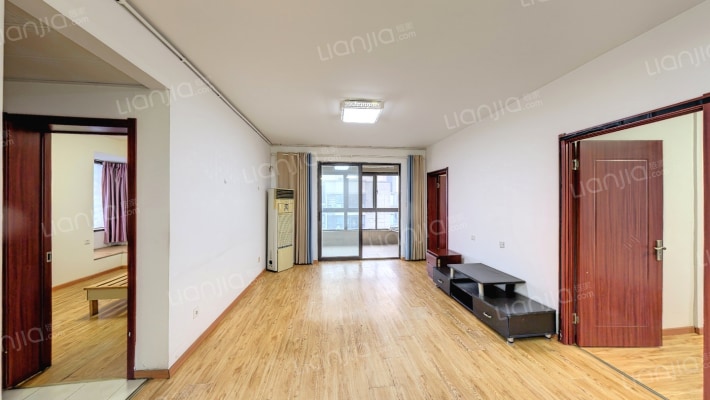 保利罗兰春天二手房实景图