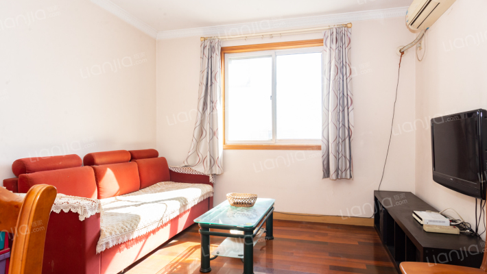 龙柏易居公寓二手房实景图