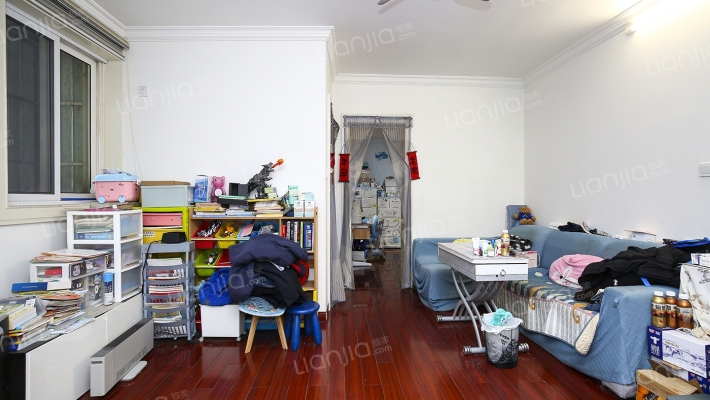 兰港大楼二手房实景图