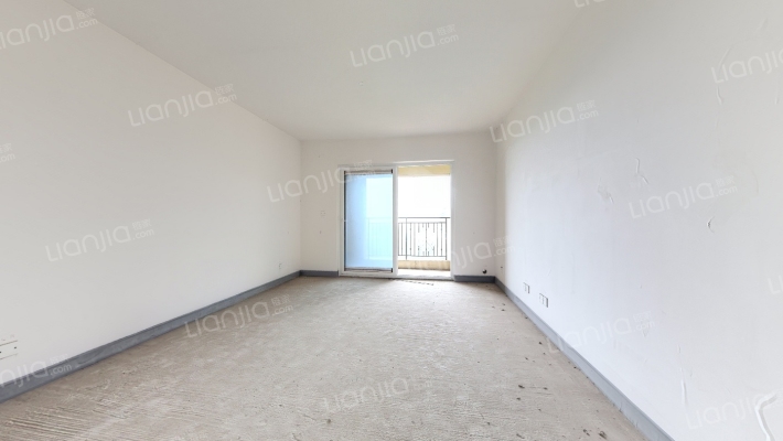 龙湖·翡翠山二手房实景图