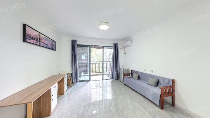 荣盛花语书苑二手房实景图