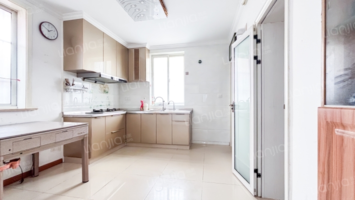 石化三村二手房实景图