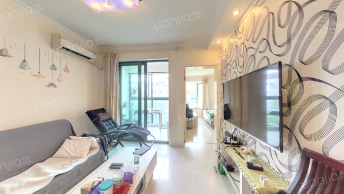 万里晶品苑二手房实景图