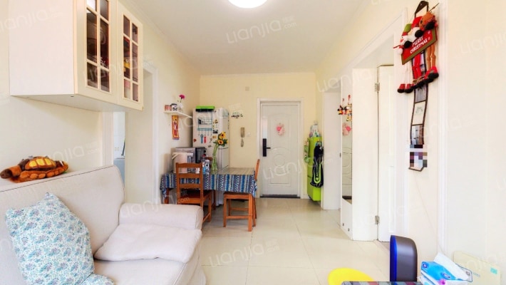 连波路228弄二手房实景图