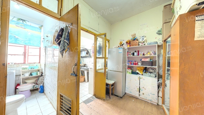 育英村二手房实景图