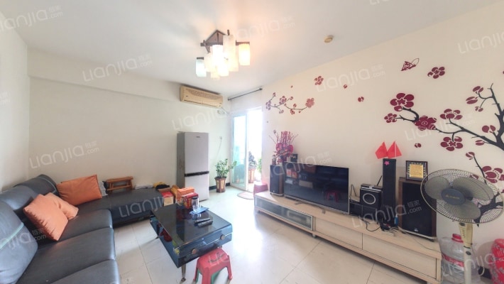 江畔华庭二手房实景图