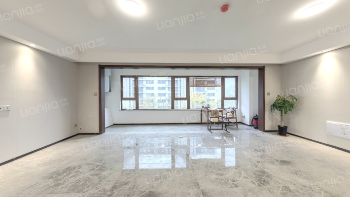 雪山万科城A13区云湾园二手房实景图