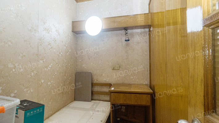 金杨新村四街坊二手房实景图