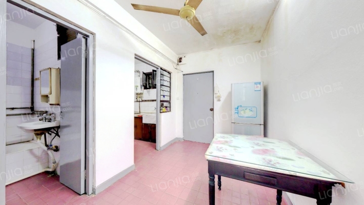 平顺路825弄二手房实景图