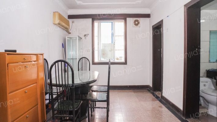 西潭新村二手房实景图