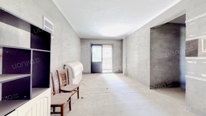 恒达盘龙湾梅苑二手房实景图