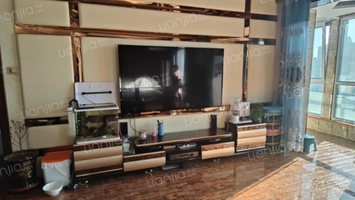 恒美名苑二手房实景图