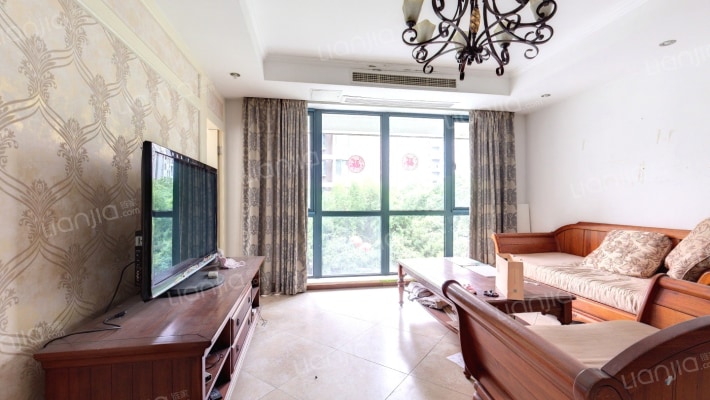 嘉泰馨庭二手房实景图