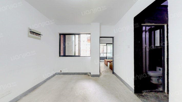 新港雅苑A区二手房实景图