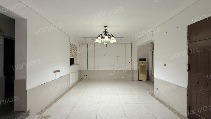 皇家别墅二手房实景图