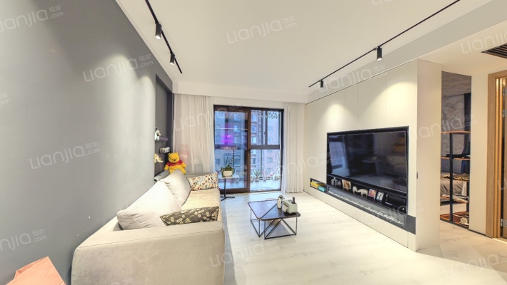 万科翡翠公园六期二手房实景图