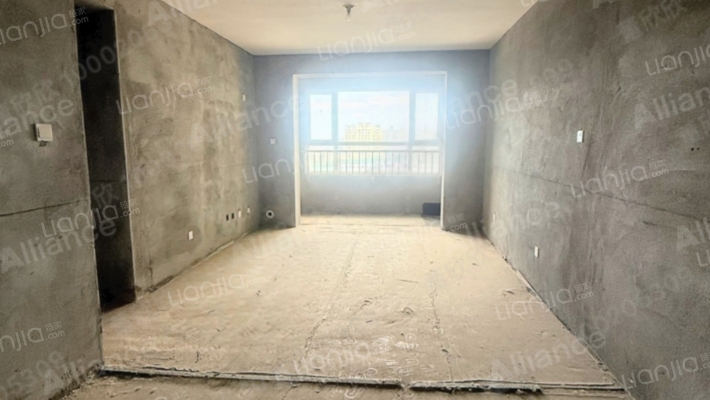 万源雅筑二手房实景图