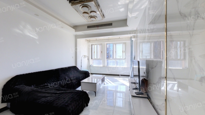 隆基泰和铂悦山二手房实景图