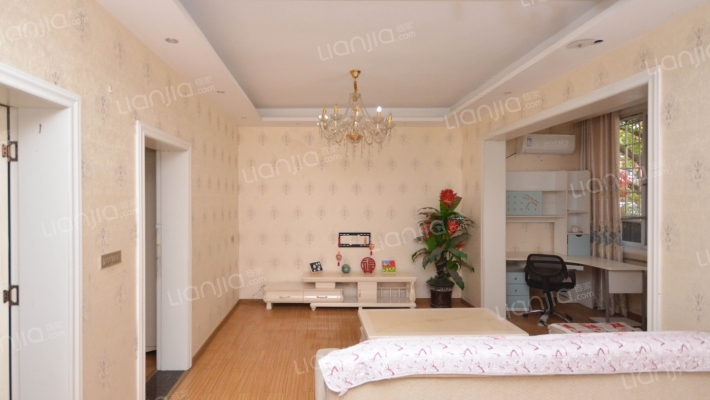 粮食小区二手房实景图