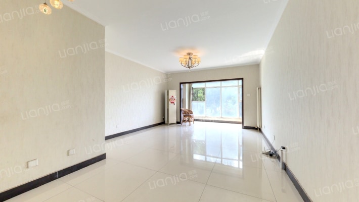 世华水岸C区二手房实景图