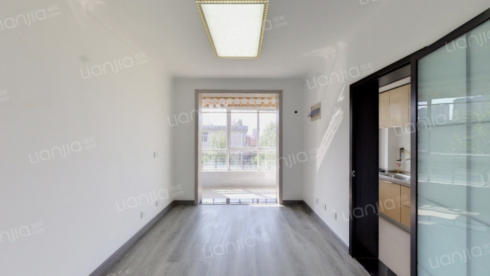 百合佳苑二手房实景图