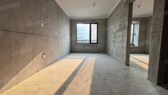 香江健康小镇荷风竹苑二手房实景图