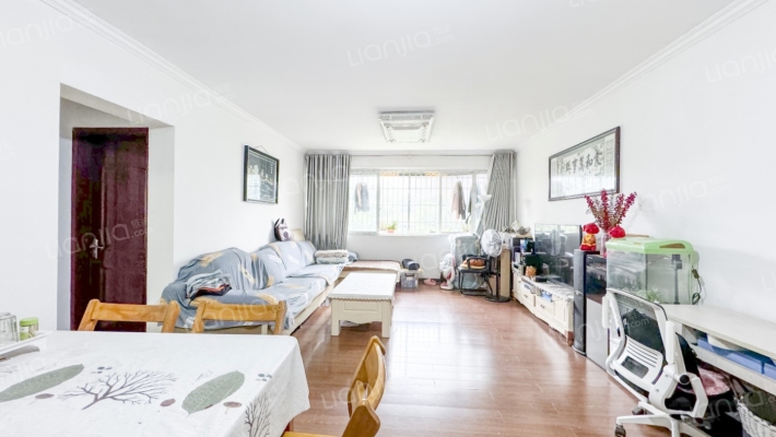 嘉宏花园二手房实景图