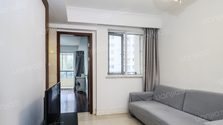 静安均泰丽轩二手房实景图