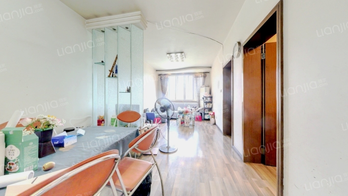 六菱小区二手房实景图