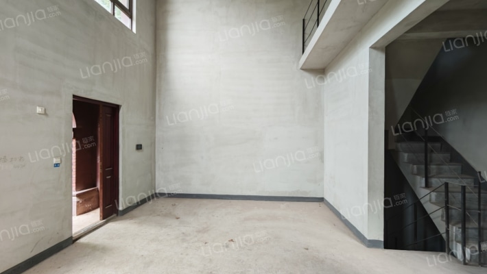 国博台南区二手房实景图