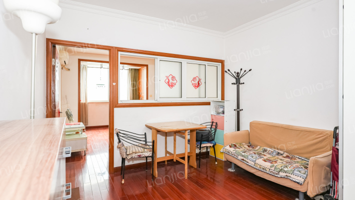 康健路100弄二手房实景图