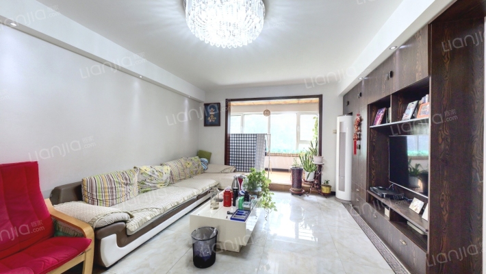 恒盛小镇艺墅二手房实景图