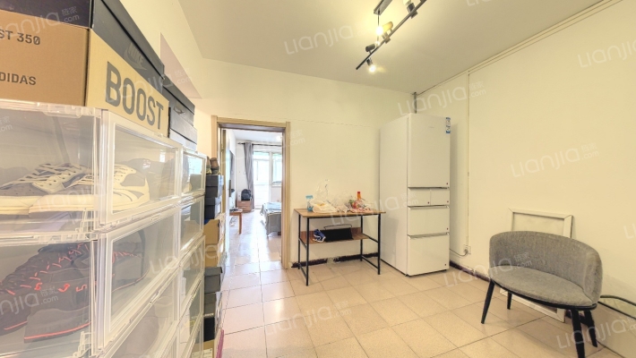 新华街四里二手房实景图