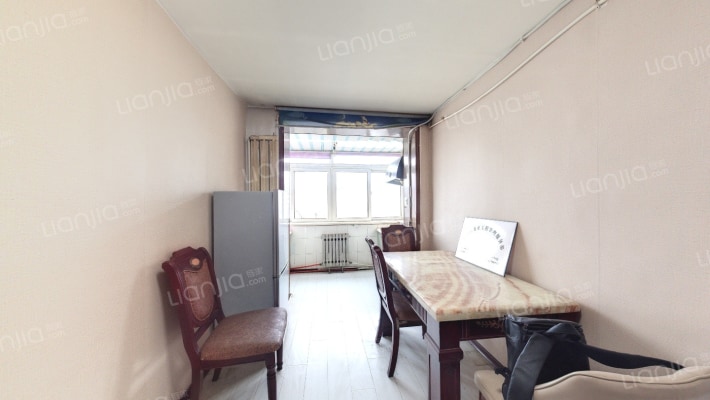 电校小区二手房实景图