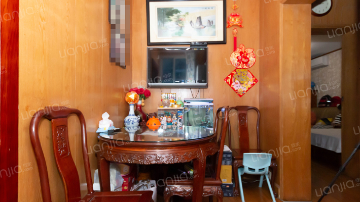 越纪公寓二手房实景图