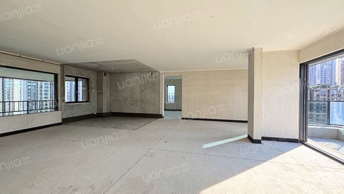 龙湖云河颂二手房实景图