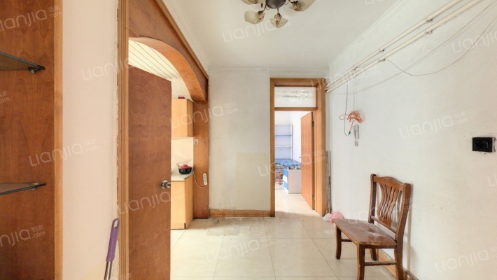 新华服装厂二手房实景图