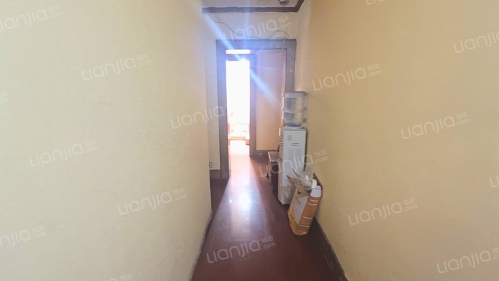 水碾河南三街18号二手房实景图