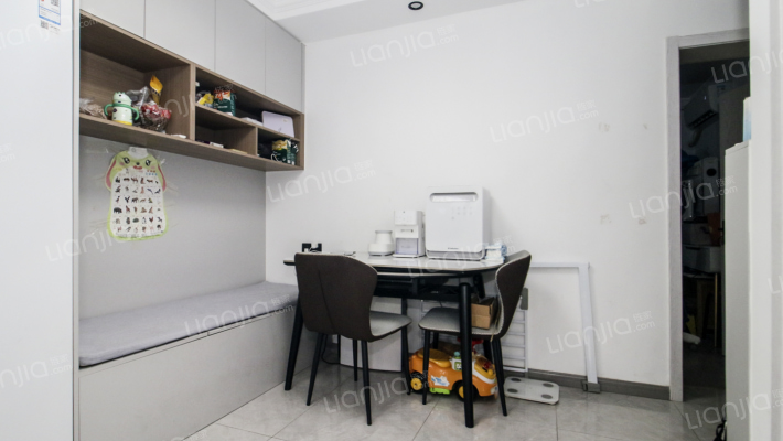 昌平路984弄二手房实景图