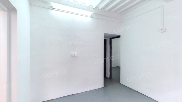 梅基街二手房实景图