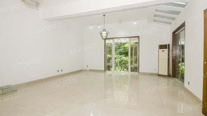 中央花园新城市别墅二手房实景图