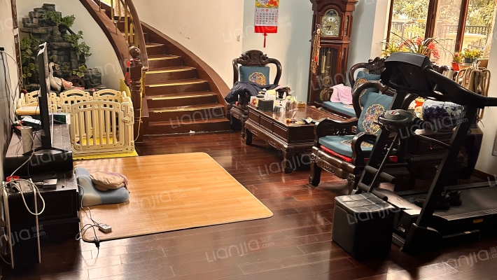 梦盈花园别墅二手房实景图