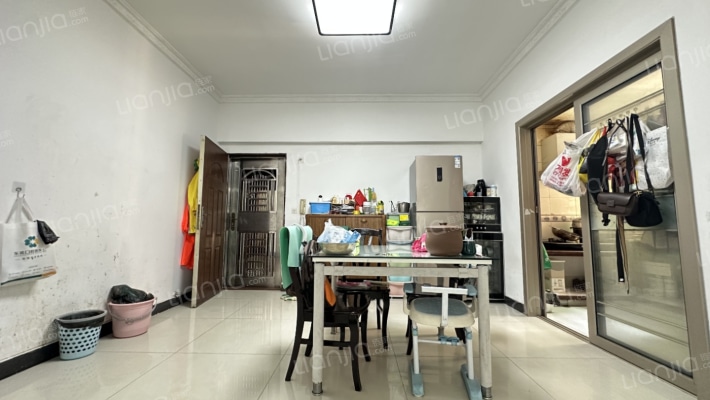 新裕大厦二手房实景图