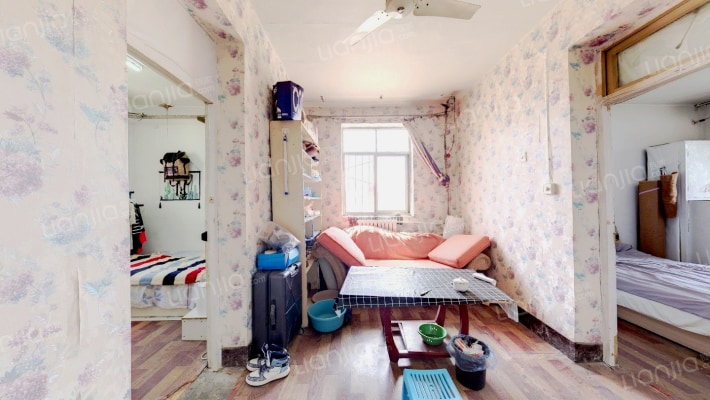 西安卫光电工厂小区二手房实景图