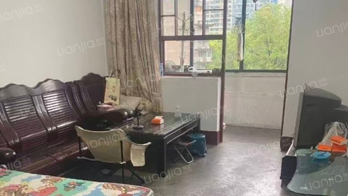 钢管厂三区二手房实景图